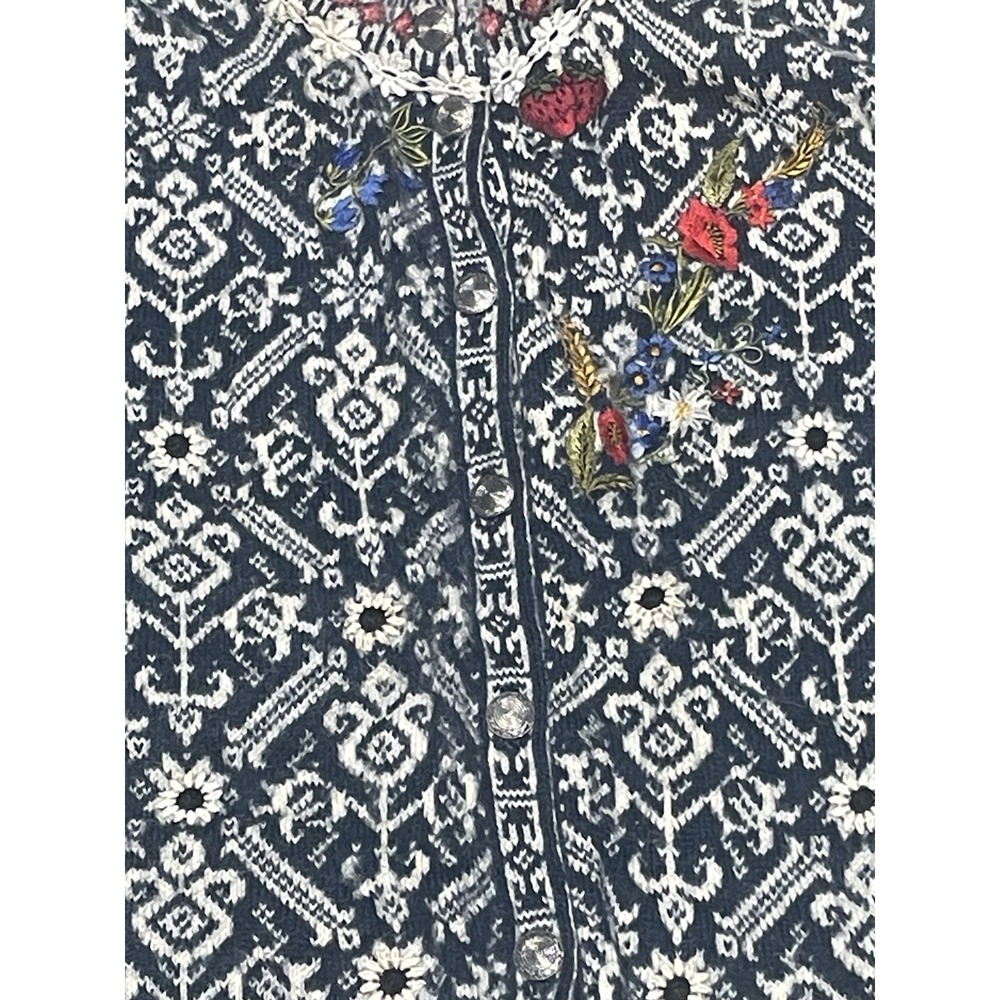 Rare Vintage Dale of Norway Embroidered Wool Cardigan | Cottagecore | Size S - Picture 3 of 11